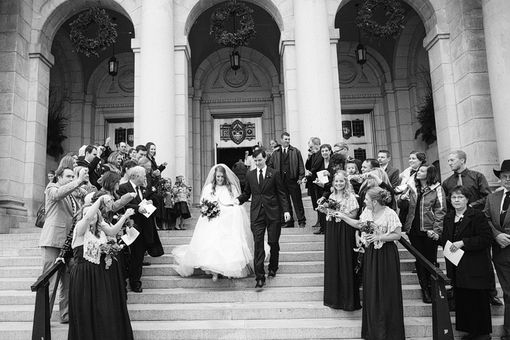 16_basilica_wedding_exit